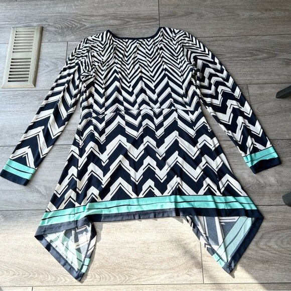 Eci Waves Pattern Draped Asymmetrical Hem Tunics - Picture 13 of 15